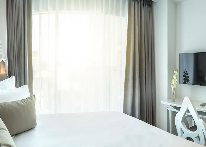 Hotel Anajak 4*