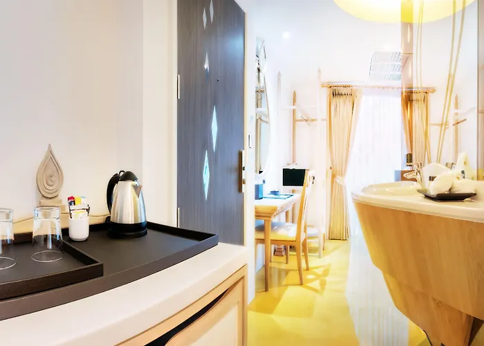 Anajak Hotel 4*