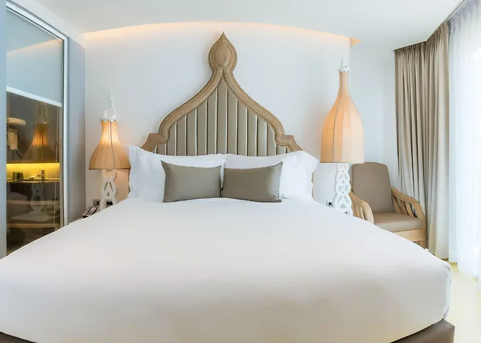 Anajak Bangkok