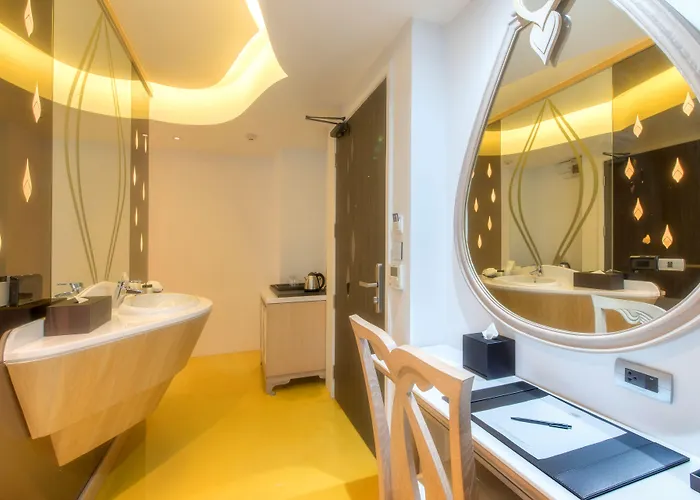 Anajak Hotel 4*