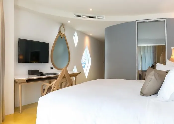 Hotel Anajak 4*