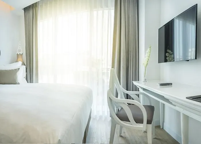 Anajak Hotel